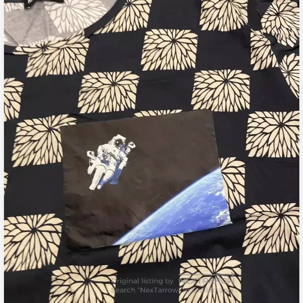 Raf Simons Black and Cream Checkerboard Tee with Patch Pocket. Size M - Picture 3 of 10